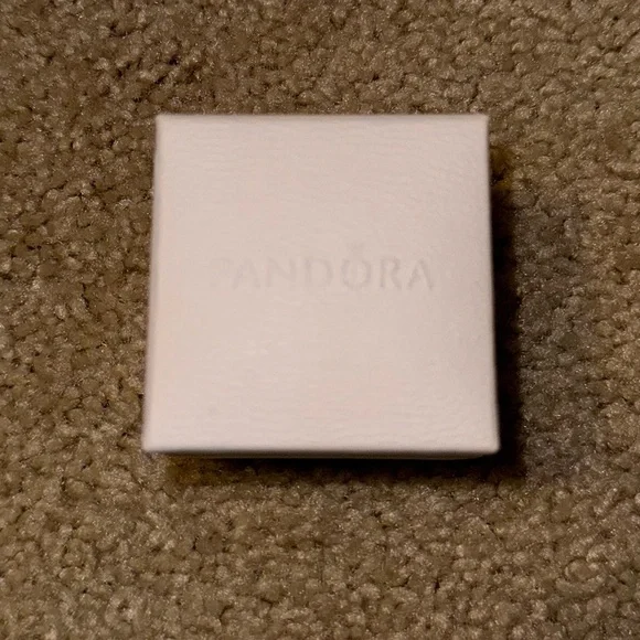 Pandora Fairytale Tiara Ring - Picture 3 of 6